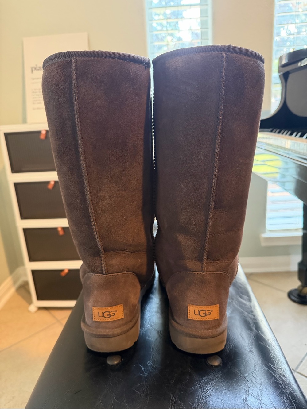 Like New UGG boots